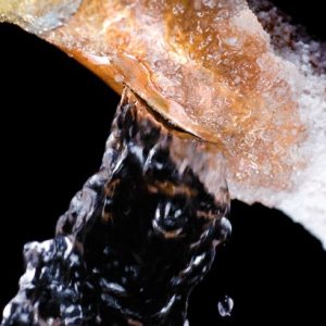 Consejos para reparar las tuberías de hielo congelado